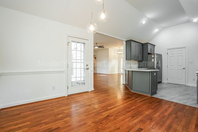 Building Photo - 105 Wagon Trail Dr