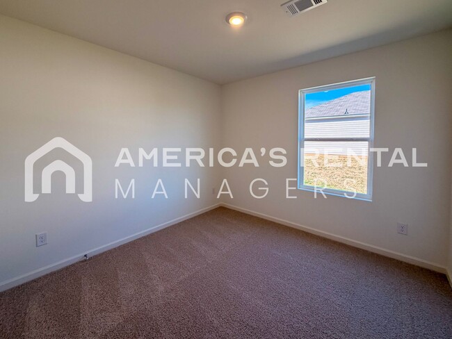 Building Photo - DEPOSIT PENDING! New Construction Home for Rent in Tuscaloosa, AL!