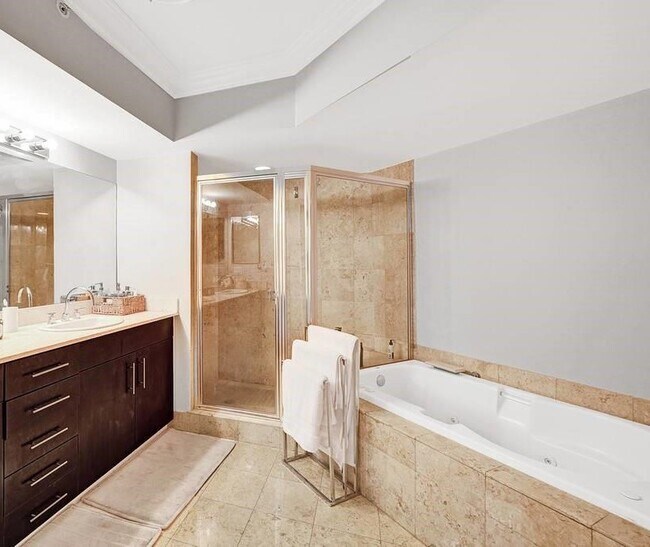 Building Photo - 21055 Yacht Club Dr