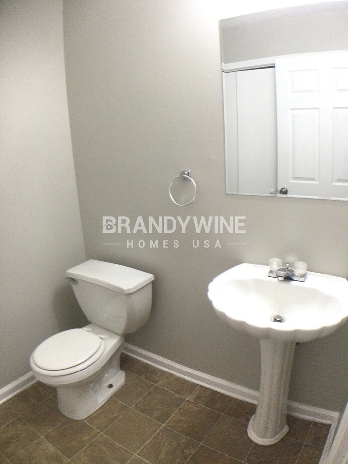 Building Photo - 1559 Ashford Ct