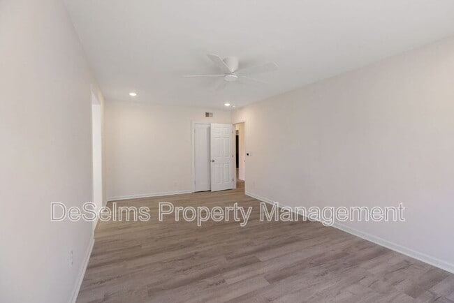 Building Photo - 4204 Brush Hill Rd