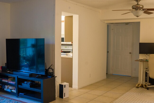 Building Photo - 5910 Morningstar Cir