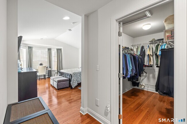 Building Photo - 1 Wilderswood Way