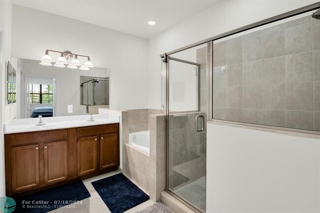 Building Photo - 8455 Lakeview Trail