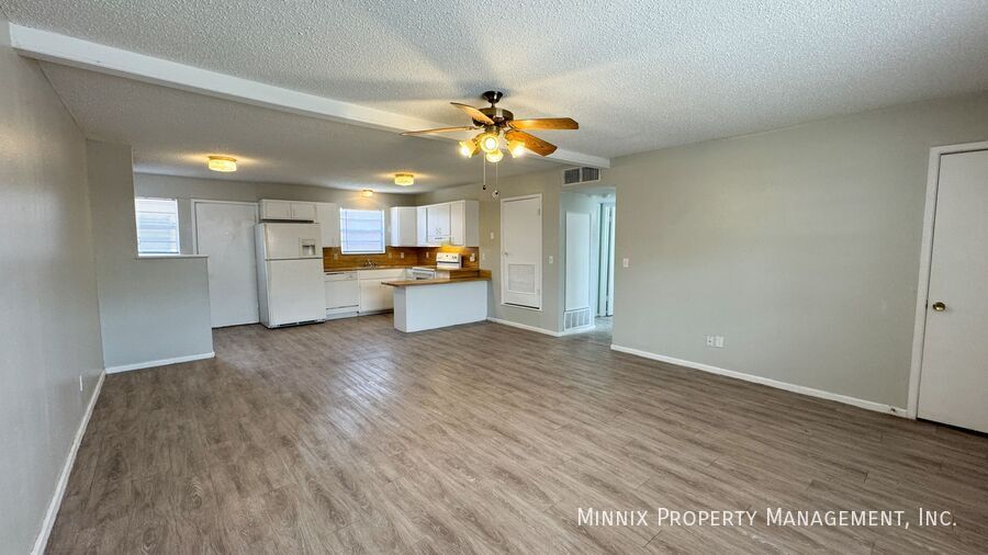 Building Photo - 2406 W 16th St