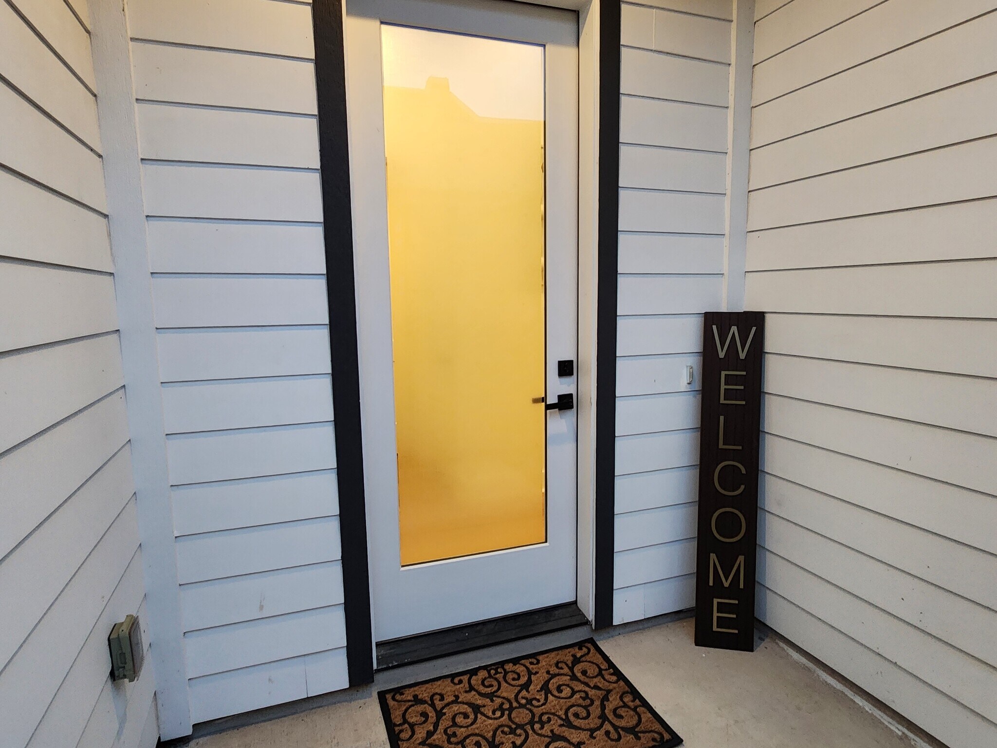 Building Photo - 5316 East Side Ave