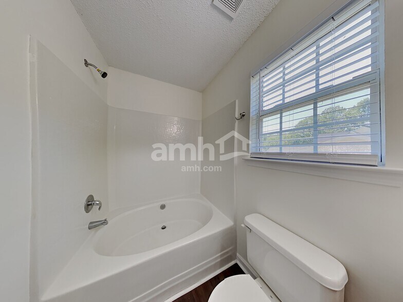 Building Photo - 3413 Braefield Dr