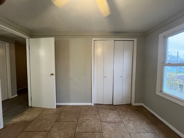 Building Photo - 608 E 4th St