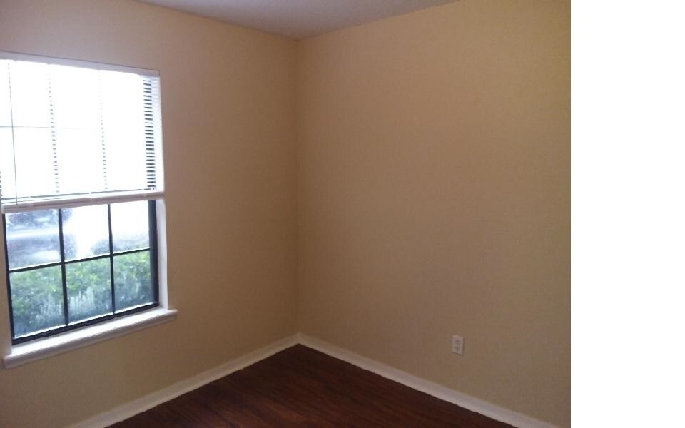 Bedroom 2 - 315 Redwood Ln