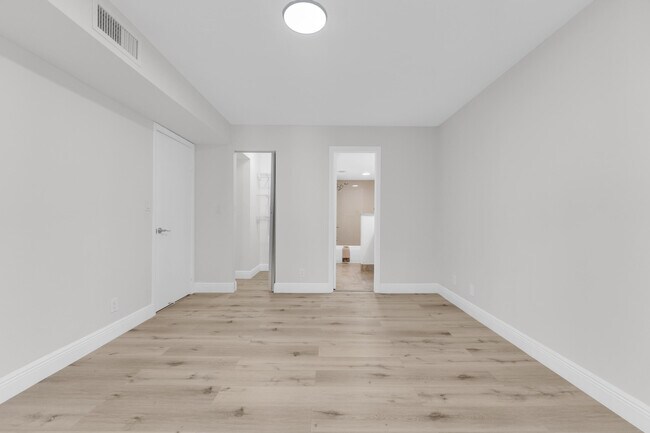 Building Photo - 1256 S Military Trail