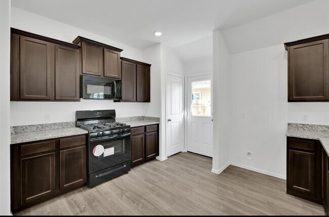 Building Photo - 22643 Malvicino Dr
