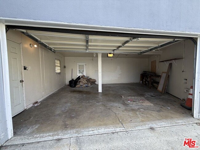 Building Photo - 5659 Dairy Ave