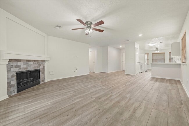 Building Photo - 5425 Yale Dr