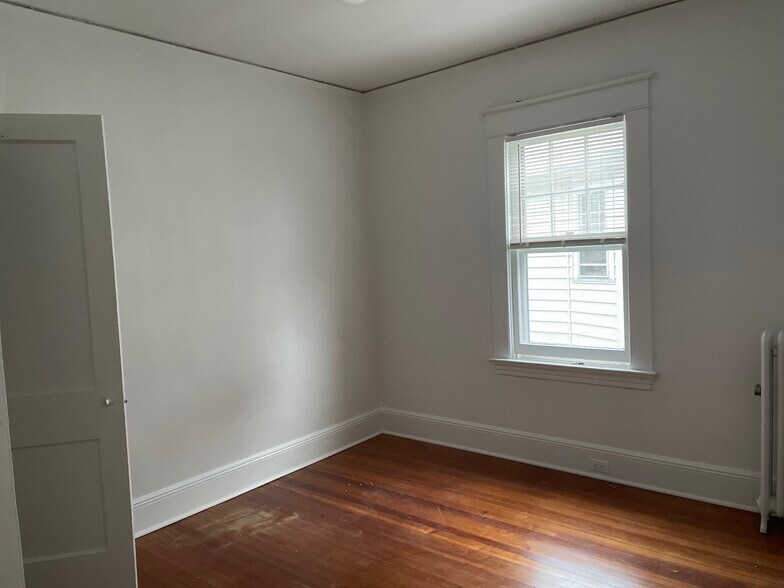 2nd Bedroom - 621 Undercliff Ave