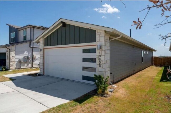 Building Photo - 10805 Meris Ln