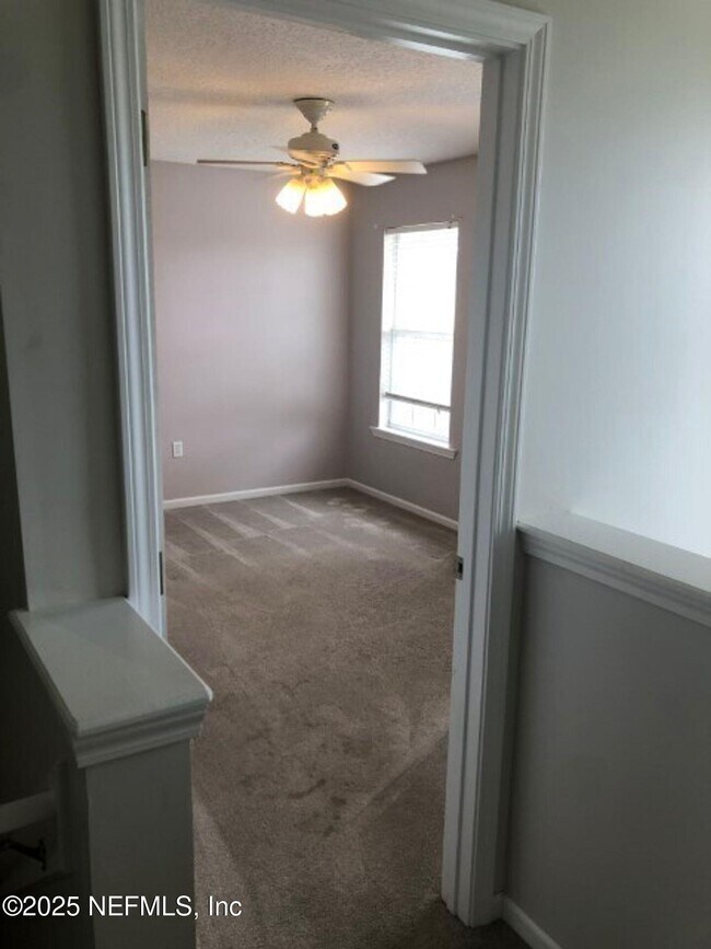 Building Photo - 12887 Dunns View Dr