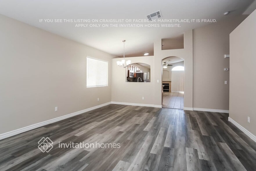 Building Photo - 7120 Golden Desert Ave