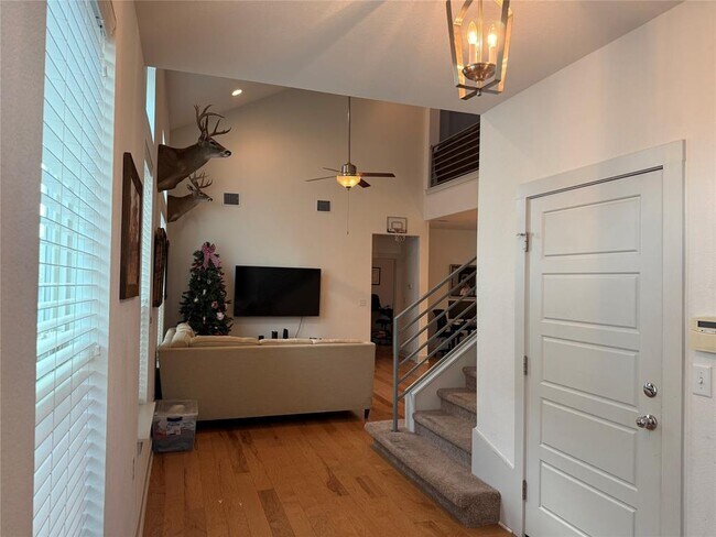 Building Photo - 7206 Tybalt St