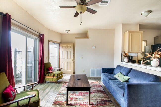 Interior Photo - 9729 Blue Bonnet Pl