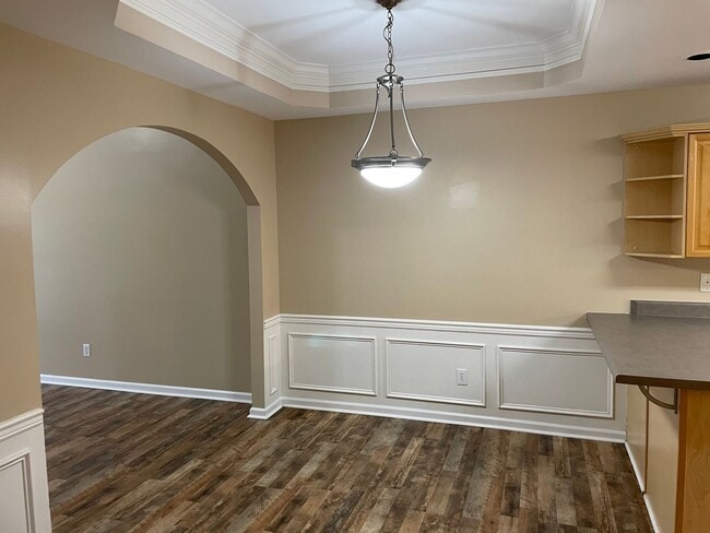 Building Photo - Town Home For Rent