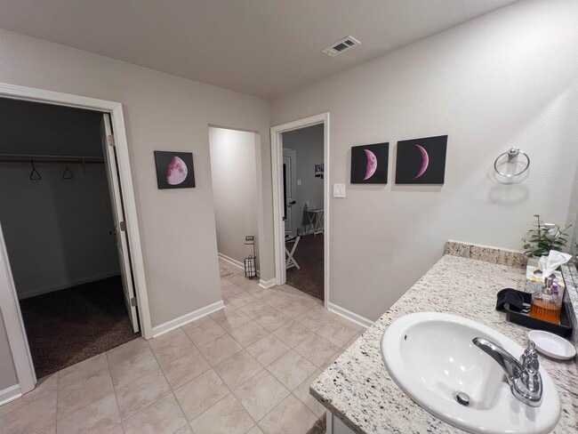 Building Photo - 3830 Barn Owl Dr