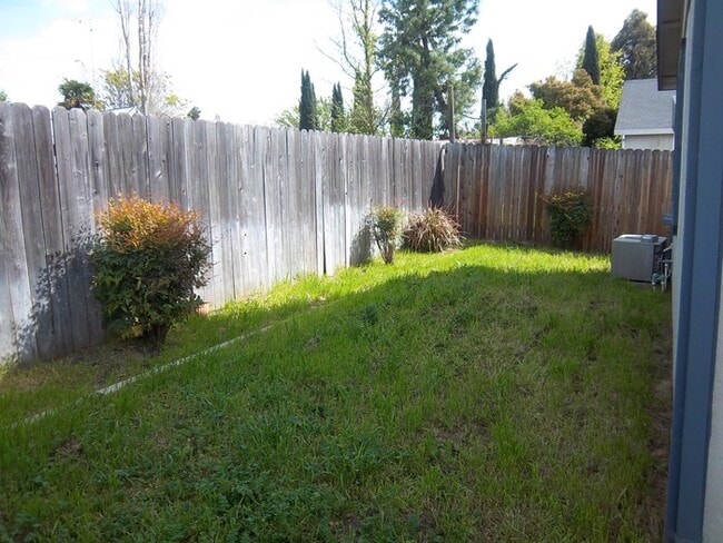 Building Photo - 3bd/2ba home for rent in Sacramento!