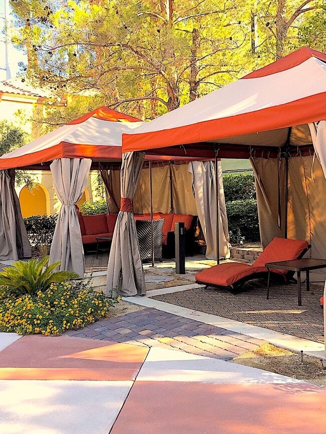 Building Photo - Gorgeous unfurnished 1 bedroom at the fabulous Meridian