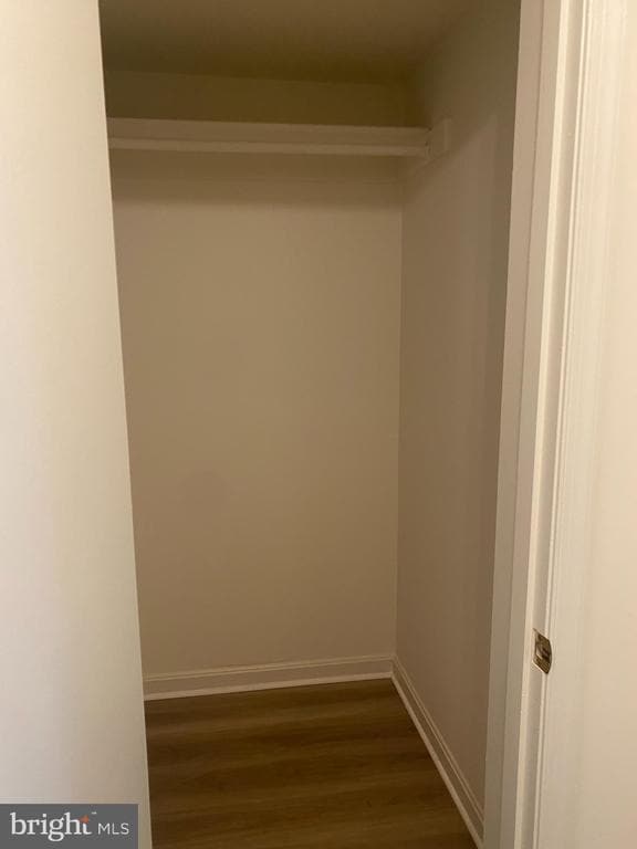 Building Photo - 1816 Queens Ln