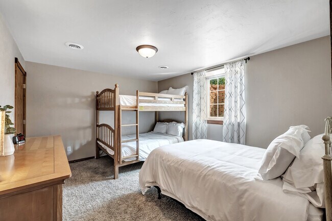 Building Photo - 2212 Rygar Ct