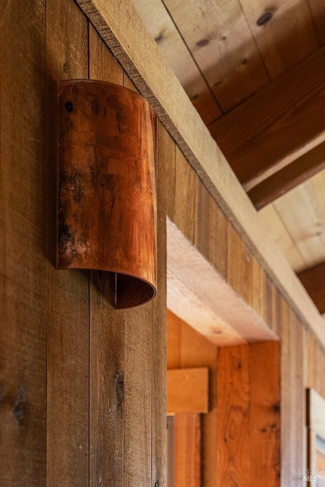 Building Photo - 1100 Bayhills Dr