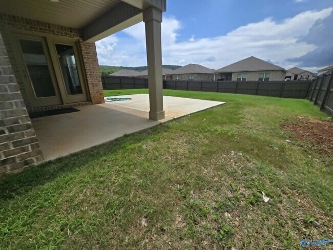 Building Photo - 427 Jackson Pt Cir