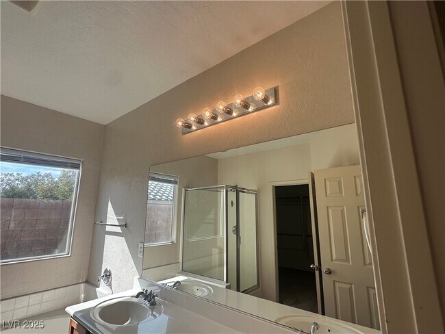 Building Photo - 2676 Dirleton Pl