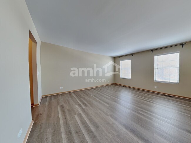 Building Photo - 39861 Waterloo Dr