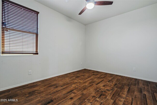 Building Photo - 21582 W Cocopah St