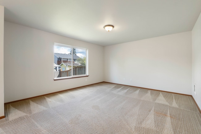 Building Photo - 11727 9th Ave Ct E