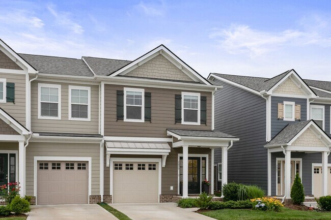 Building Photo - Franklin Townhome For Lease