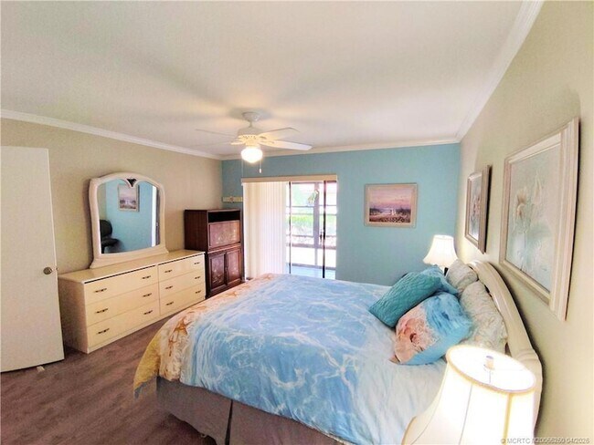 Building Photo - 511 SW South River Dr