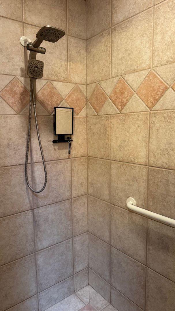 Building Photo - Sunsets, Views & Vibes - Your LHC Escape Awaits!