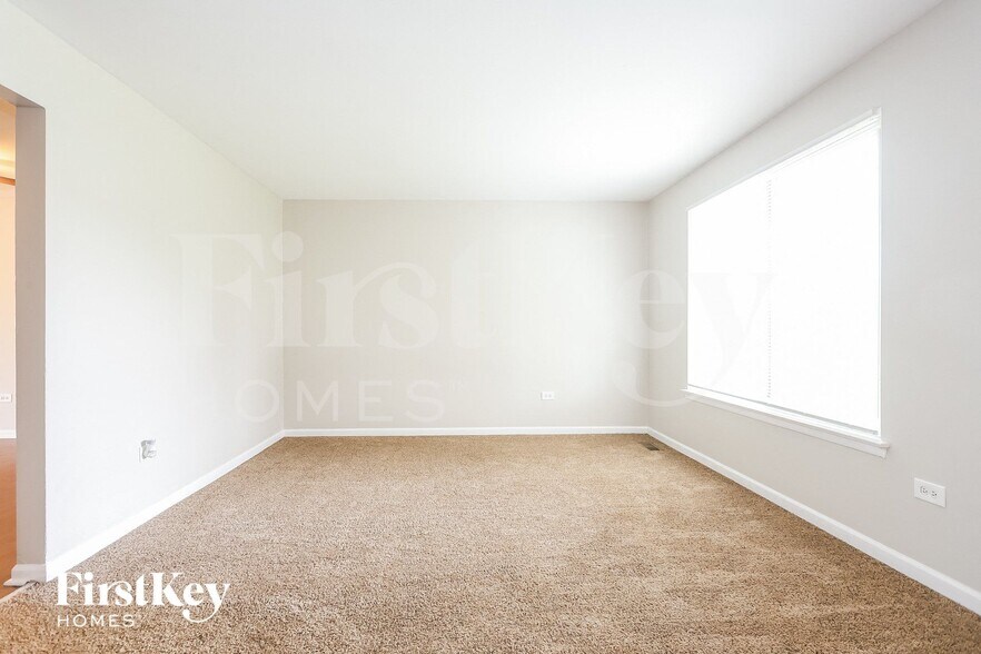 Building Photo - 803 Blackhawk Dr