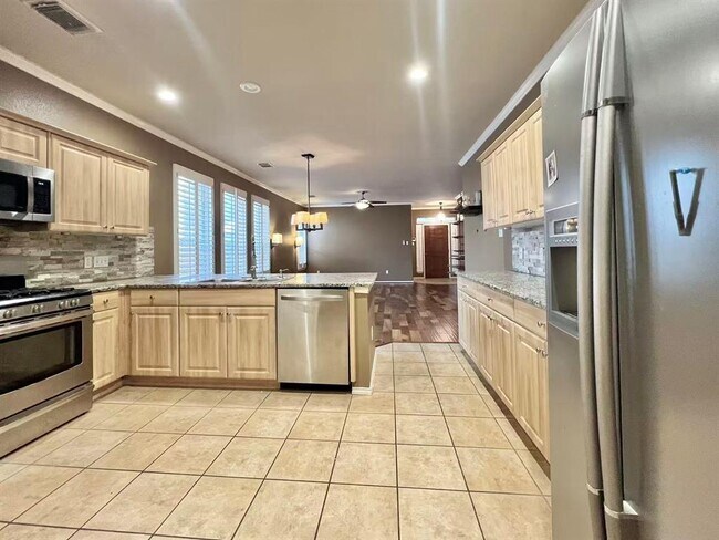 Building Photo - 2609 Century Park Blvd