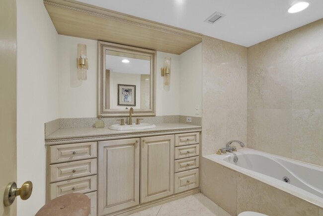 Building Photo - 550 S Ocean Blvd