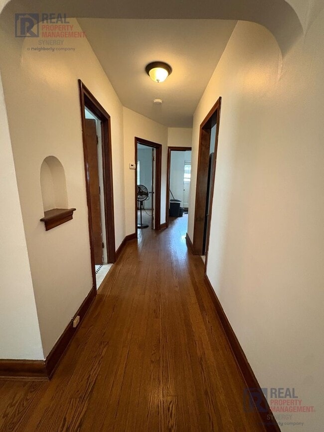 Building Photo - 3355 Elizabeth Dr