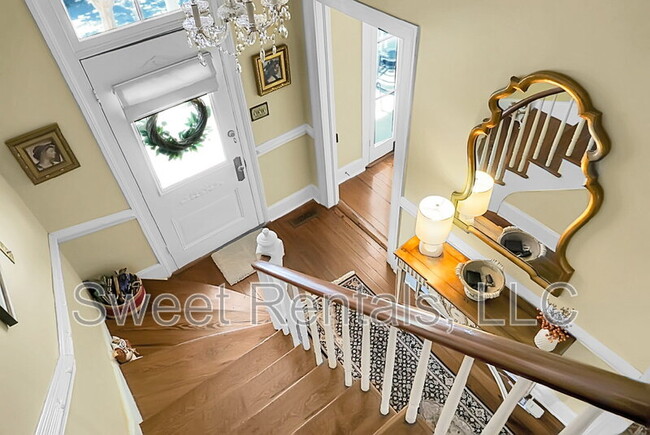 Building Photo - 6 Wentworth St