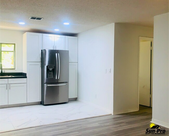 Building Photo - 1019 Fox Trace Ct