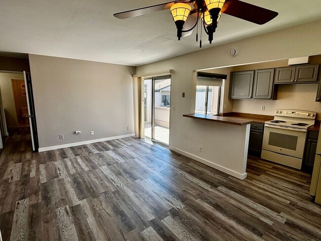 Building Photo - 1 Bed/1 Bath Condo With Bonus Room