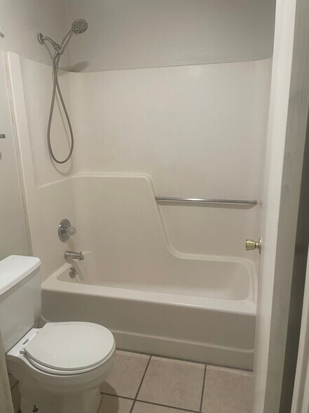 Building Photo - 501 State Hwy 47