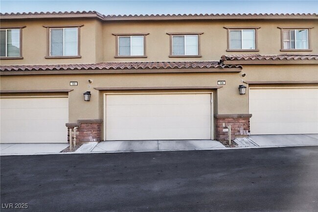 Building Photo - 104 Alamere Falls Dr