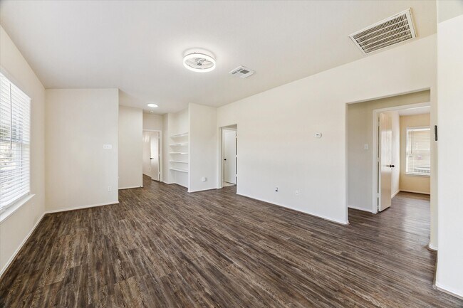 Building Photo - 19115 Wild Yaupon Dr