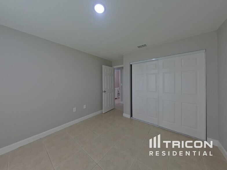 Building Photo - 817 Palermo Ct