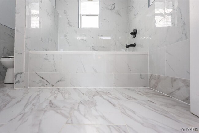 Building Photo - 30 Glenwood Ave